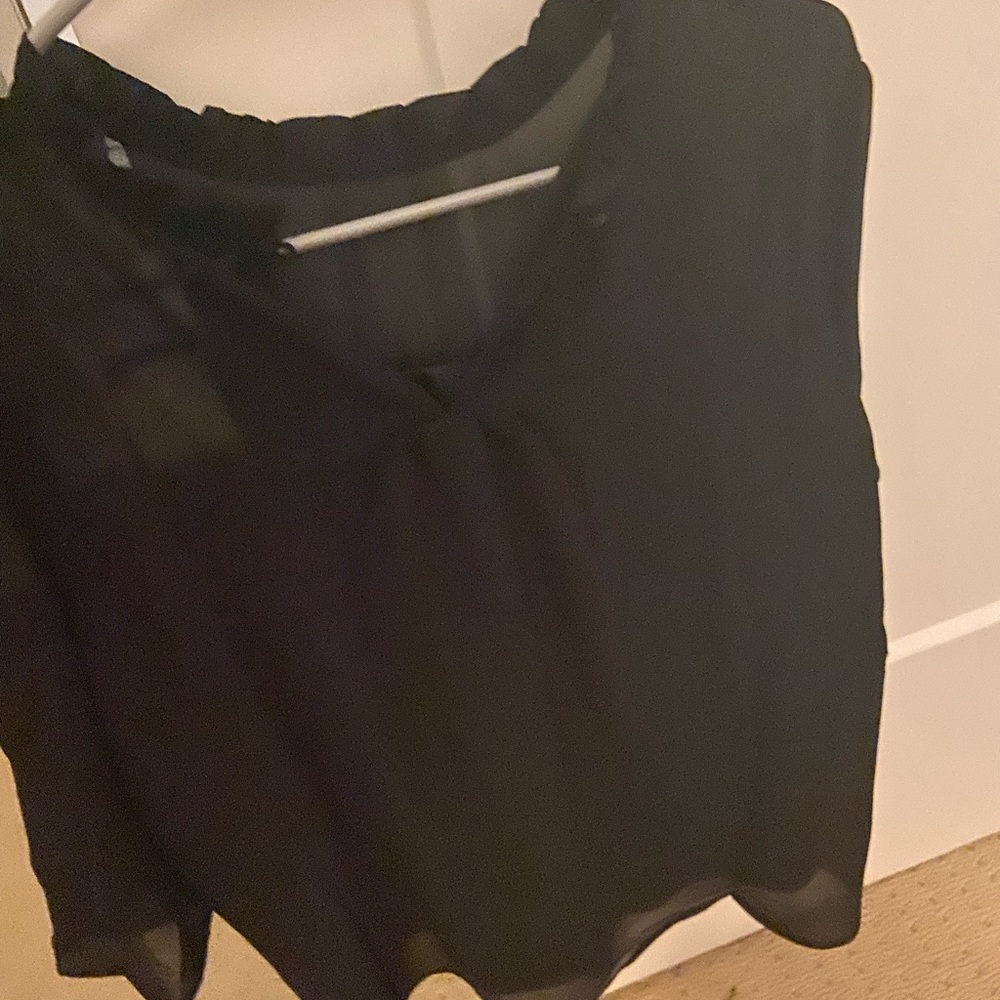 NWT black top